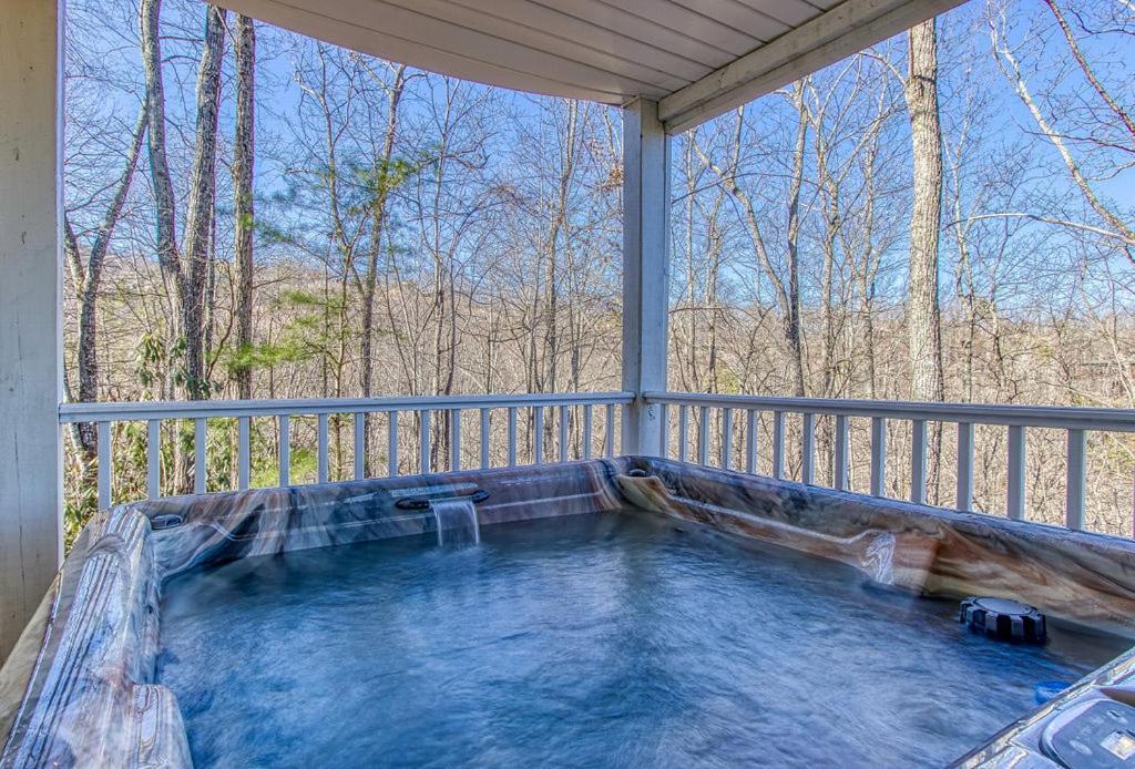Ober Hideaway, Hot Tub, Wifi, 1089 Free Tickets Each Paid Day, Dollywood And More แกตลิงเบิร์ก ภายนอก รูปภาพ